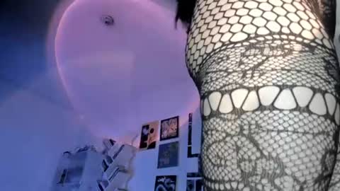 Snapshot of yury_sun chatting on July 7, 3:20 am paola online show from July 7, 3:20 am