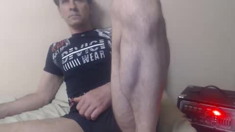 yvesstorm5 online show from March 21, 5:49 pm