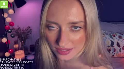 The Queen Bitch of the United Kingdom online show from April 10, 5:56 am
