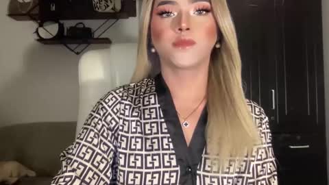 Miss Cali online show from December 11, 6:42 pm