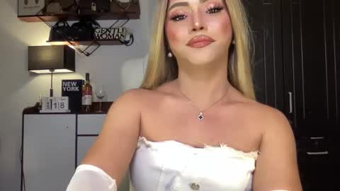 Miss Cali online show from January 19, 11:01 am