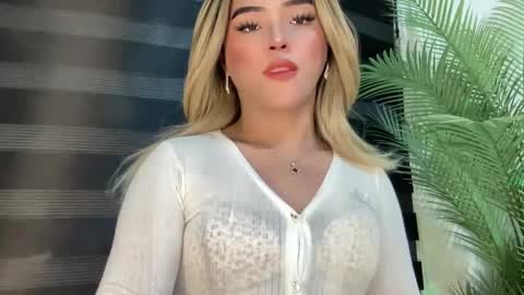 Miss Cali online show from February 22, 4:40 am