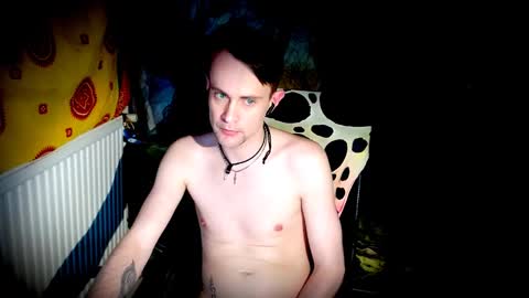 Snapshot of yyscript chatting on December 6, 6:17 pm online show from December 6, 6:17 pm