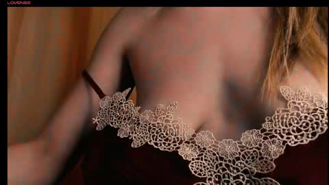 Snapshot of yzza_suave chatting on May 23, 9:52 pm yzza_suave online show from May 23, 9:52 pm
