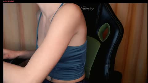 Snapshot of yzza_suave chatting on May 27, 7:22 pm yzza_suave online show from May 27, 7:22 pm
