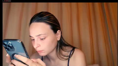 Snapshot of yzza_suave chatting on June 18, 8:35 pm yzza_suave online show from June 18, 8:35 pm