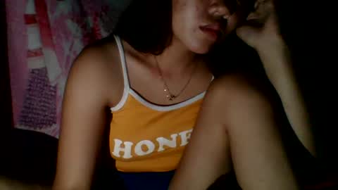 Snapshot of z0elyn chatting on July 9, 2:21 pm z0elyn online show from July 9, 2:21 pm