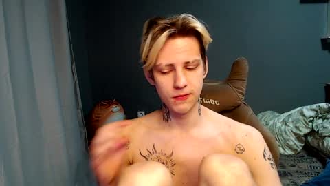 Snapshot of zaaaaaaaaaaaaaaaap chatting on December 15, 1:11 pm Toshka online show from December 15, 1:11 pm