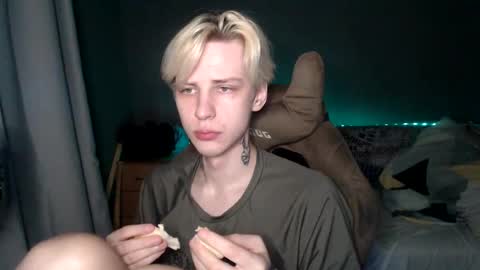 Snapshot of zaaaaaaaaaaaaaaaap chatting on March 11, 1:48 am Toshka online show from March 11, 1:48 am