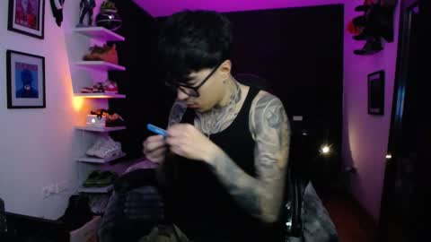 zac_muller1 online show from November 24, 3:28 am