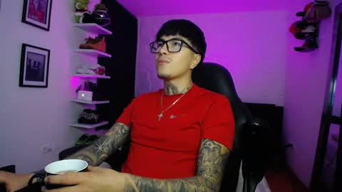 zac_muller1 online show from January 6, 5:44 am