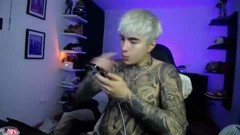 zac_muller1 online show from June 10, 4:45 am