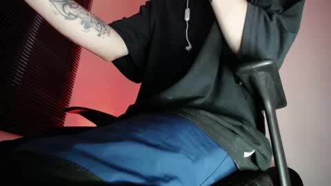 Snapshot of zac_watson chatting on April 21, 2:51 am Zac Freelance model online show from April 21, 2:51 am