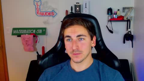 Zach Rhyder online show from December 19, 1:50 am