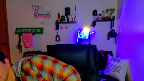 Zach Rhyder online show from November 13, 2:21 am