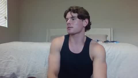 Snapshot of zachschaefer chatting on January 8, 11:29 pm zachschaefer online show from January 8, 11:29 pm