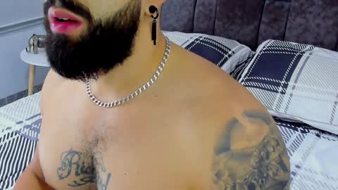 Snapshot of zack_froone chatting on January 29, 7:11 pm Richard online show from January 29, 7:11 pm
