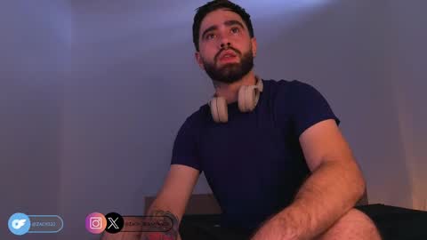 Snapshot of zack_sullivan22 chatting on October 3, 7:33 pm zack_sullivan22 online show from October 3, 7:33 pm