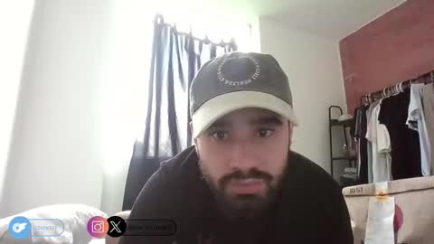 Snapshot of zack_sullivan22 chatting on October 21, 8:31 pm zack_sullivan22 online show from October 21, 8:31 pm