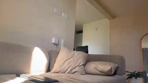 zack_sullivan22 online show from February 14, 8:05 pm