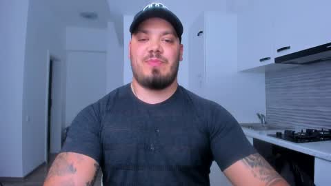 Snapshot of zackconnorsx chatting on May 20, 9:21 pm Zack online show from May 20, 9:21 pm