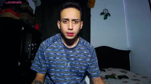 Snapshot of zackdriussyx chatting on February 20, 10:26 pm zackdriussyx online show from February 20, 10:26 pm