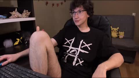 Snapshot of zackstivensen chatting on February 14, 12:09 am Zachary next stream on monday online show from February 14, 12:09 am