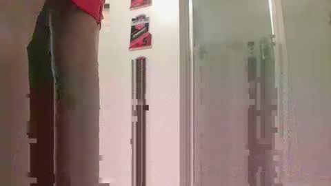 Snapshot of zaddypeg123 chatting on November 17, 8:31 am zaddypeg123 online show from November 17, 8:31 am