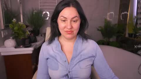 Zafiramoonn online show from April 28, 12:43 pm