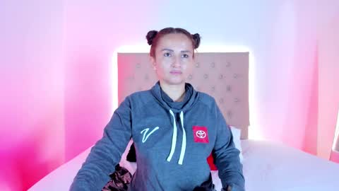 Snapshot of zafiro__brown chatting on October 25, 11:40 am Zafiro Brown online show from October 25, 11:40 am