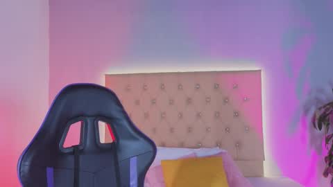 Snapshot of zafiro__brown chatting on November 21, 11:53 am Zafiro Brown online show from November 21, 11:53 am