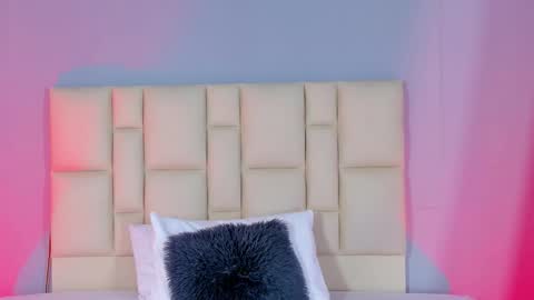 Snapshot of zafiro__brown chatting on December 14, 9:36 am Zafiro Brown online show from December 14, 9:36 am