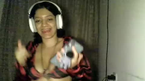 Snapshot of zafiro_rubi chatting on July 28, 9:25 pm Zafiro online show from July 28, 9:25 pm