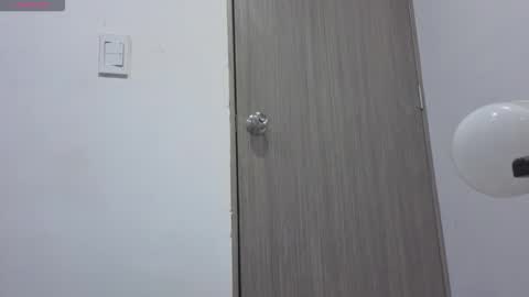 Snapshot of zafiro_scott chatting on November 13, 2:43 am zafiro_scott online show from November 13, 2:43 am