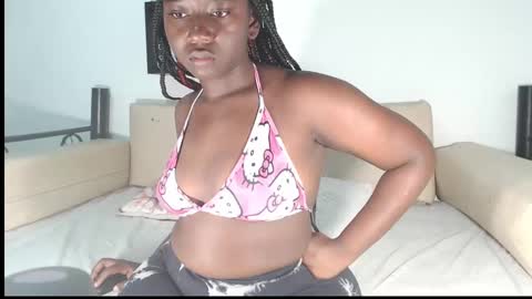 Snapshot of zahhysims chatting on January 16, 10:42 am zahhy online show from January 16, 10:42 am