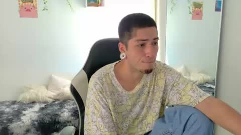 Snapshot of zahir_raw chatting on June 19, 9:07 pm Zahir Raw online show from June 19, 9:07 pm
