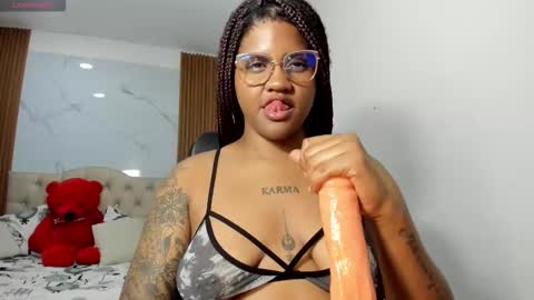 zahra_rose online show from March 28, 8:30 pm