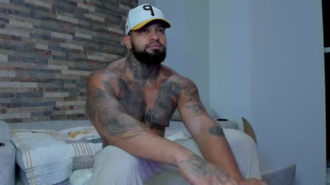 Snapshot of zain_diesel7 chatting on February 25, 10:04 am INSTAGRAM yormanfit7 online show from February 25, 10:04 am