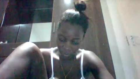 Snapshot of zainxxxx chatting on May 15, 10:28 pm zainxxxx online show from May 15, 10:28 pm