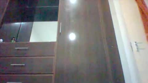 Snapshot of zainxxxx chatting on June 6, 11:53 pm zainxxxx online show from June 6, 11:53 pm