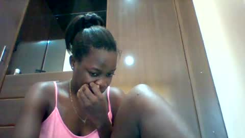 Snapshot of zainxxxx chatting on June 13, 10:46 am zainxxxx online show from June 13, 10:46 am