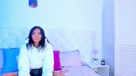 Zaira Angel online show from November 15, 8:22 am