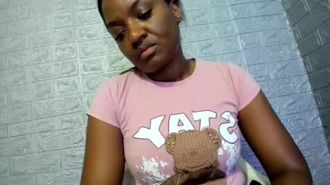 Snapshot of zamara__ chatting on December 15, 12:48 am Zamara online show from December 15, 12:48 am