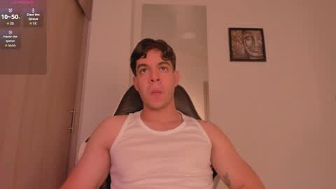 Snapshot of zamir_scott chatting on August 3, 9:29 pm zamir online show from August 3, 9:29 pm