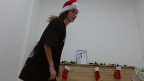 Zamu online show from December 10, 10:58 pm