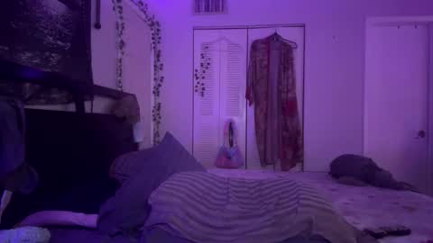 zamora_stone3420 online show from December 16, 8:52 am