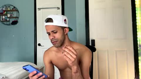 Edii online show from December 10, 7:32 pm