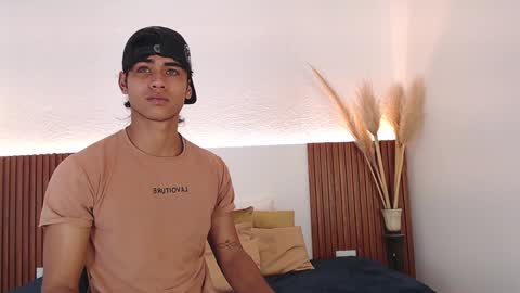 Zander online show from December 6, 2:17 pm