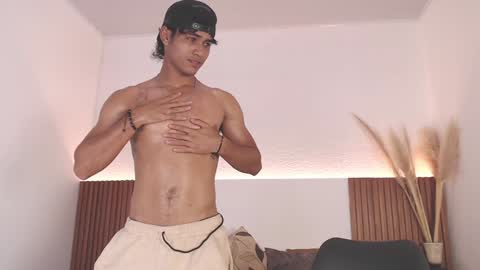 Zander online show from December 11, 7:57 pm