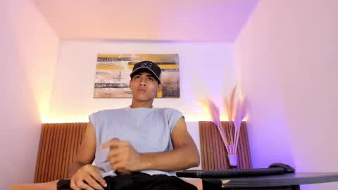 Zander online show from April 28, 1:27 pm